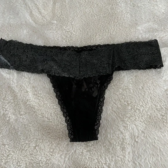 Victoria’s Secret women’s underwear, size small - Picture 2 of 3
